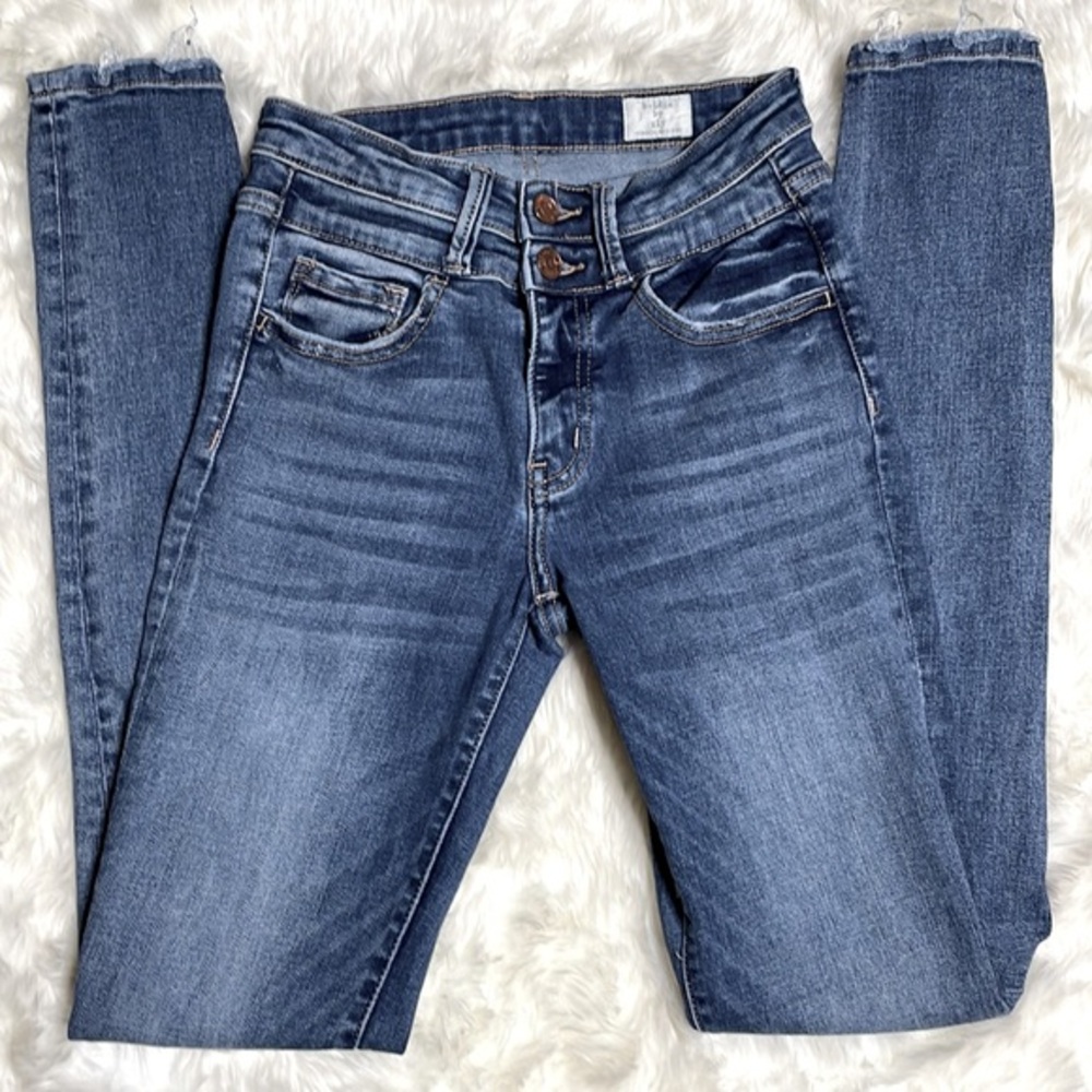 Buckle brand: bridge by gly